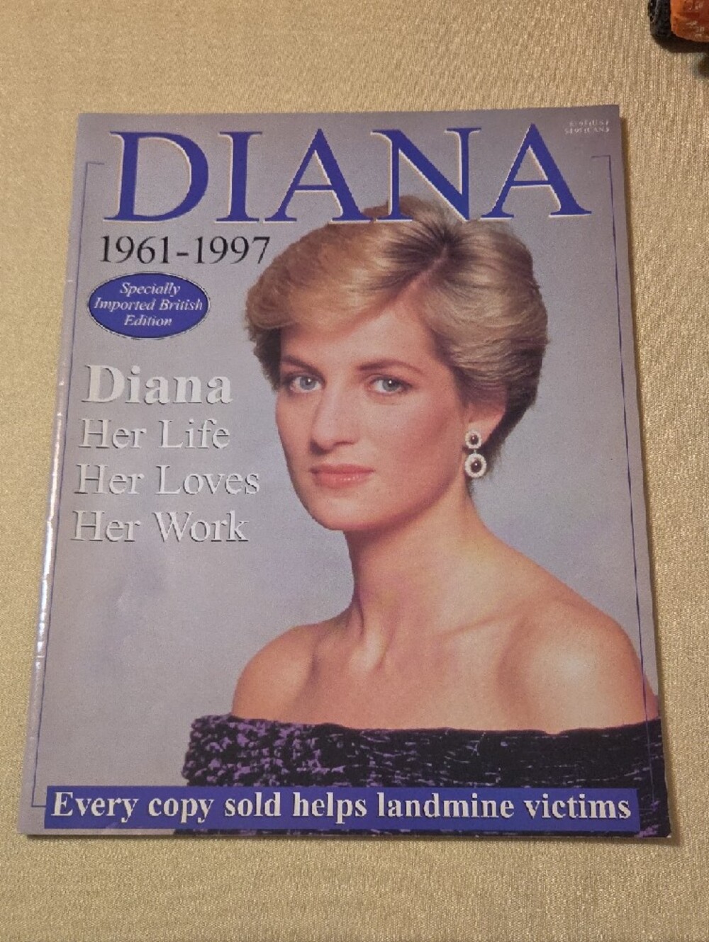 Diana 1961-1997 Commemorative Magazine - Purple & White Cover